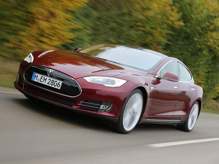 В следующем году Tesla Motors представит свой новый седан