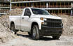 Презентация двух прямых конкурентов на Детройтском автосалоне: Chevrolet Silverado и Ram 1500