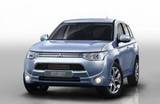 В салонах европейских дилеров появился гибридный Mitsubishi Outlander