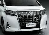 Обновленный минивэн Toyota Alphard выходит на российский рынок