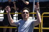 Илон Маск: Tesla останется публичной компанией
