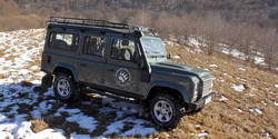 Северный Кавказ познакомился с Land Rover Defender 