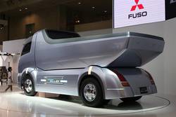 Грузовики Mitsubishi FUSO: «восточная сказка»