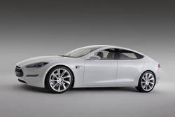 Электрический седан Tesla Model S появится на европейском рынке