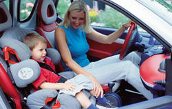 Ребенок в машине - сиденье или автокресло?