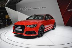 Audi представила мощную новинку RS6 Avant