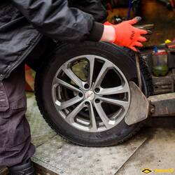 Сезонная переобувка авто: от зимы к лету в 2026 году