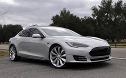Tesla добавит в автомобили защиту от возгорания