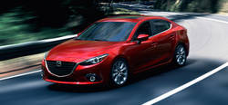Mazda объявила цены на модель Mazda3 для России