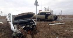 Под Астраханью в ДТП двух машин пострадали пять человек