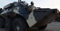 Иномарка Renault врезалась в БТР на воронежской трассе‍