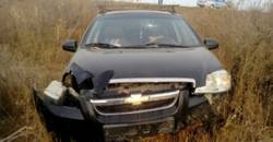 На трассе Камызяк – Тузуклей опрокинулся Chevrolet, пострадали трое