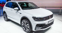 Названа дата появления обновленного Volkswagen Tiguan в РФ