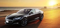 С июля Tesla в два раза увеличила поставки своих электрокаров